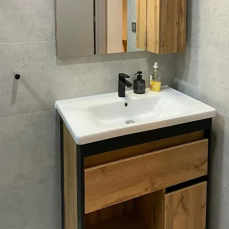 Corner Apartment *
