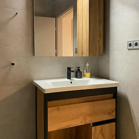 Apartment Corner *